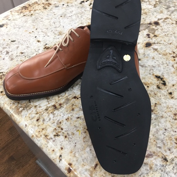 Men’s Laceup shoes - Picture 2 of 4